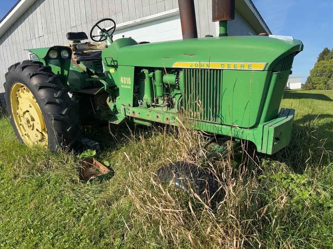 Image of John Deere 4010 Primary image
