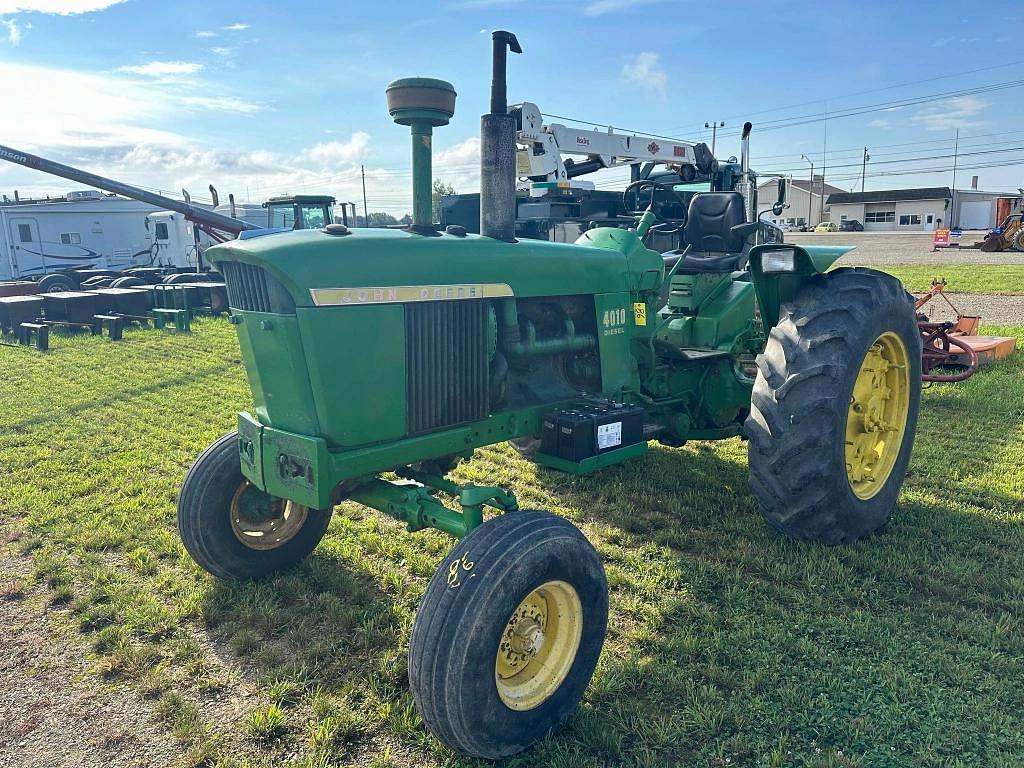 Image of John Deere 4010 Primary image