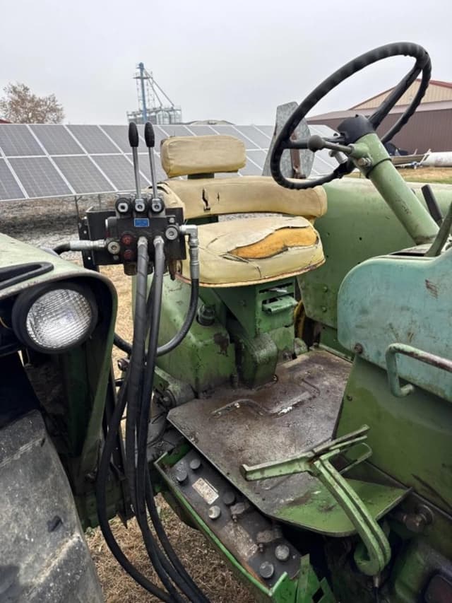 Image of John Deere 4010 equipment image 2