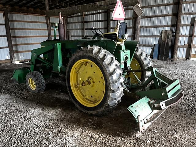 Image of John Deere 4010 equipment image 1