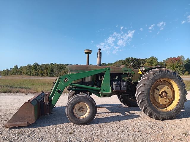 Image of John Deere 4010 equipment image 3