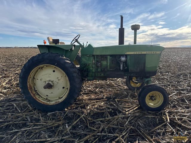 Image of John Deere 4010 equipment image 4