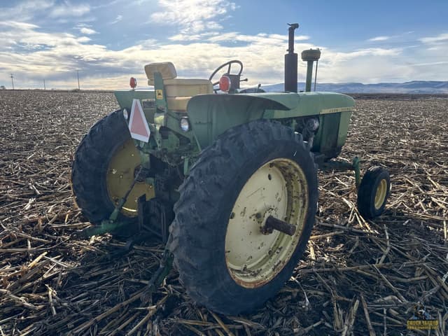 Image of John Deere 4010 equipment image 3