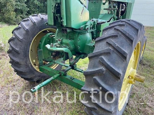 Image of John Deere 4010 equipment image 3