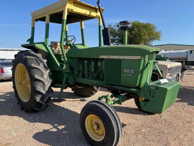 Image of John Deere 4010 equipment image 1