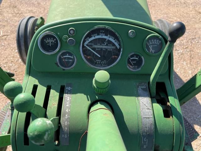 Image of John Deere 4010 equipment image 4