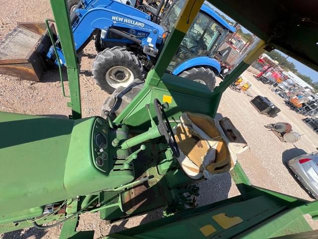 Image of John Deere 4010 equipment image 3