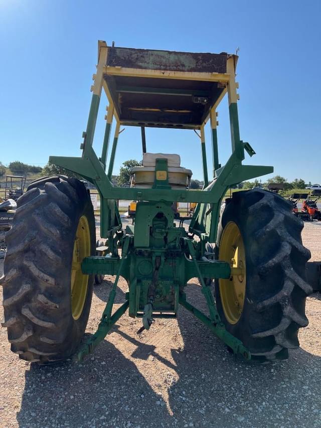 Image of John Deere 4010 equipment image 2