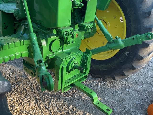 Image of John Deere 4010 equipment image 4