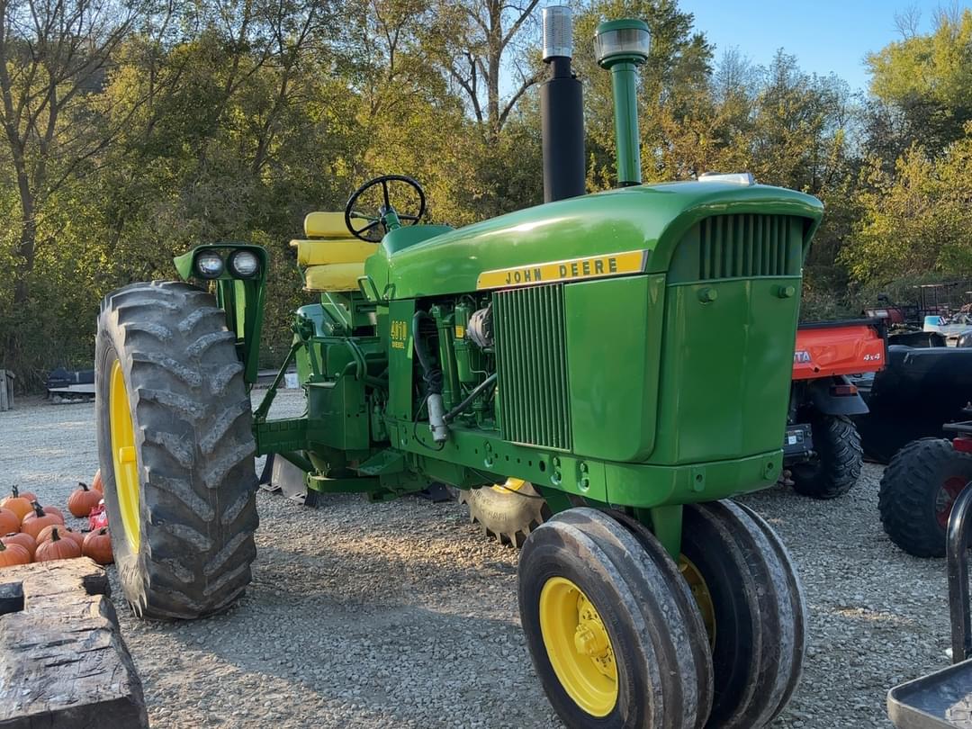 Image of John Deere 4010 Primary image