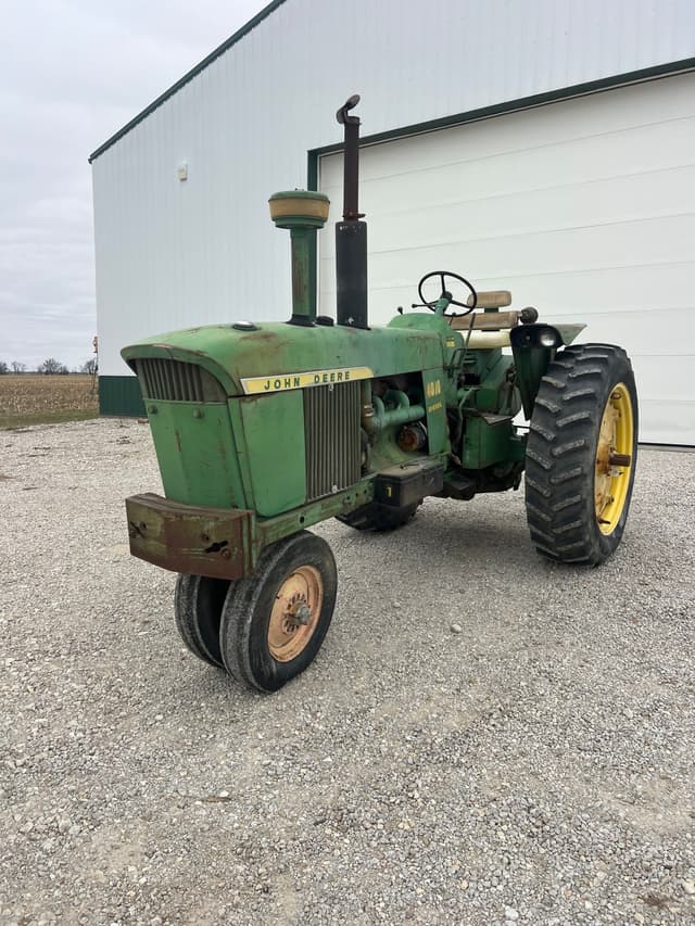 Image of John Deere 4010 equipment image 4