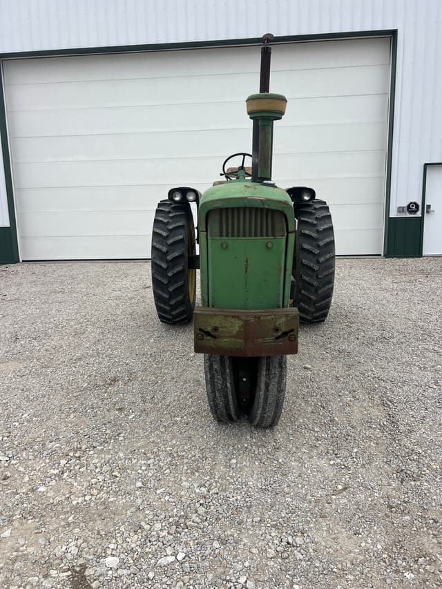 Image of John Deere 4010 equipment image 3