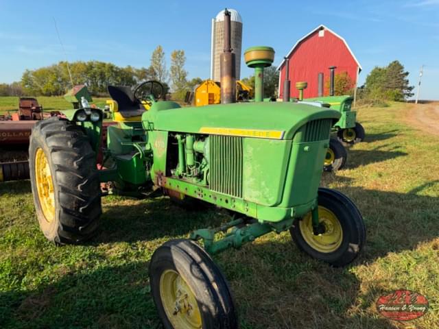 Image of John Deere 4010 equipment image 2