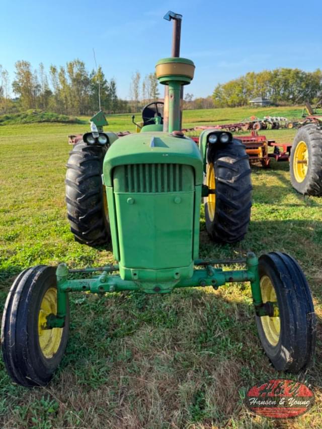 Image of John Deere 4010 equipment image 3