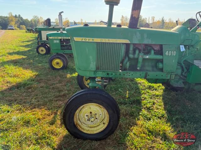 Image of John Deere 4010 equipment image 4