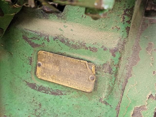 Image of John Deere 4010 equipment image 4