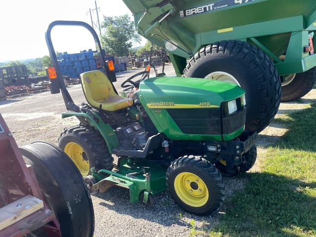 Image of John Deere 4010 equipment image 3