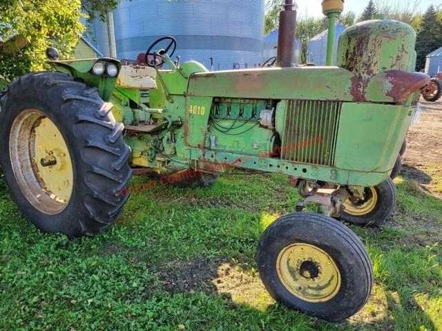 Image of John Deere 4010 equipment image 1