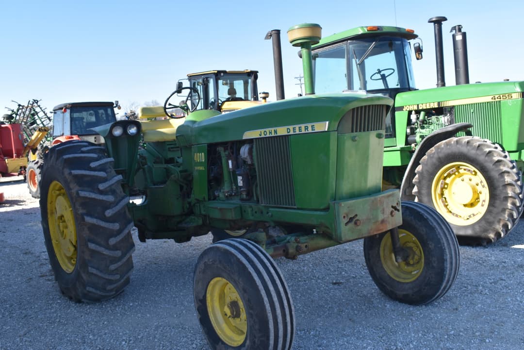 Image of John Deere 4010 Primary image