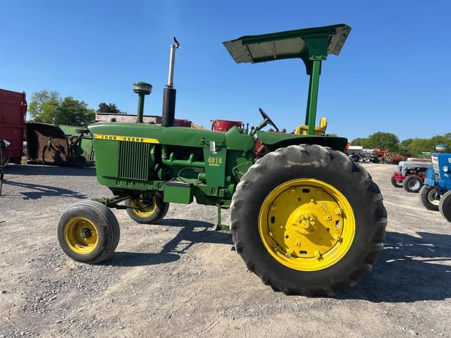 Image of John Deere 4010 equipment image 1