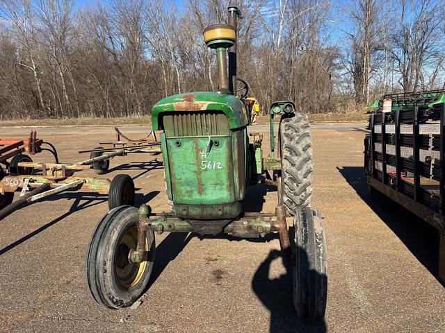 Image of John Deere 4010 equipment image 2