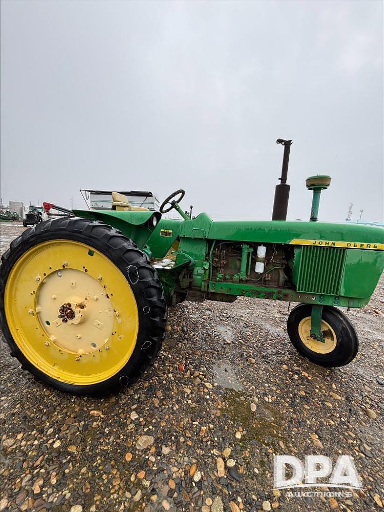 Image of John Deere 4010 Primary image