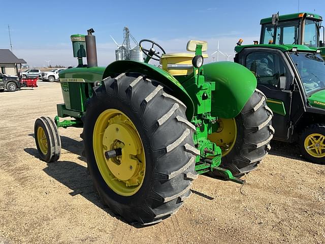 Image of John Deere 4010 equipment image 1