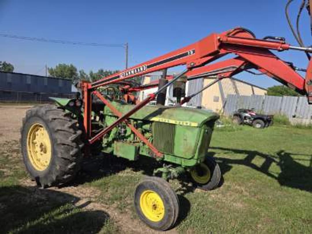 Image of John Deere 4010 Image 1