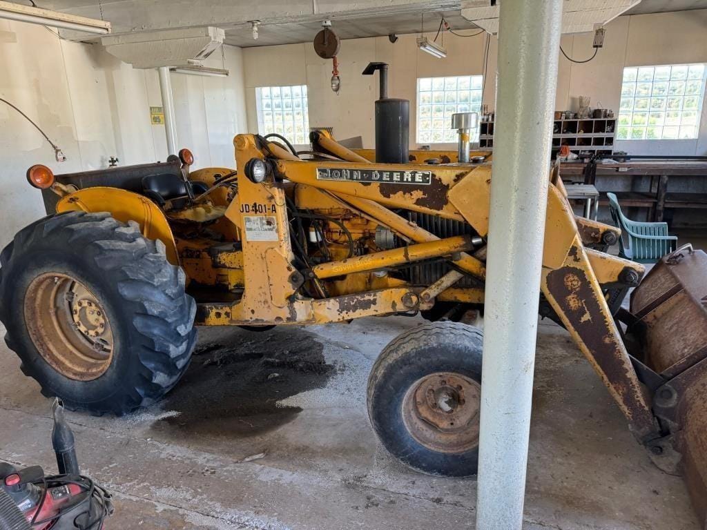 Main image John Deere 401