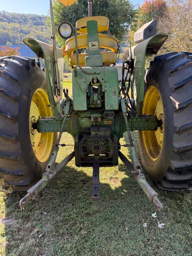 Image of John Deere 4020 equipment image 4