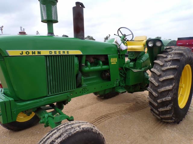 Image of John Deere 4020 equipment image 3