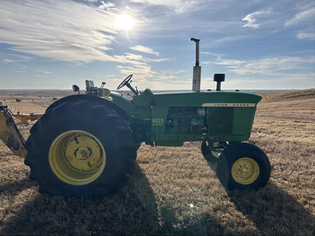 Image of John Deere 4020 equipment image 3