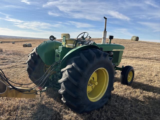 Image of John Deere 4020 equipment image 4