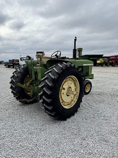 Image of John Deere 4020 equipment image 4