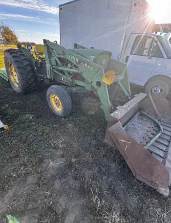 Image of John Deere 4020 Primary Image