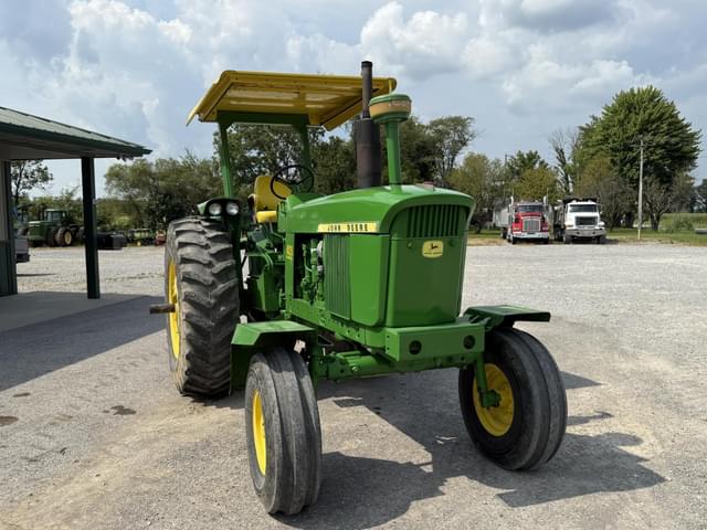 Image of John Deere 4020 equipment image 4