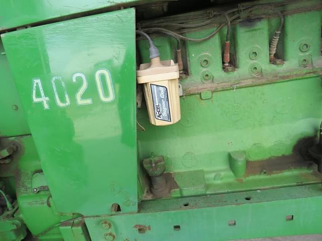 Image of John Deere 4020 equipment image 4