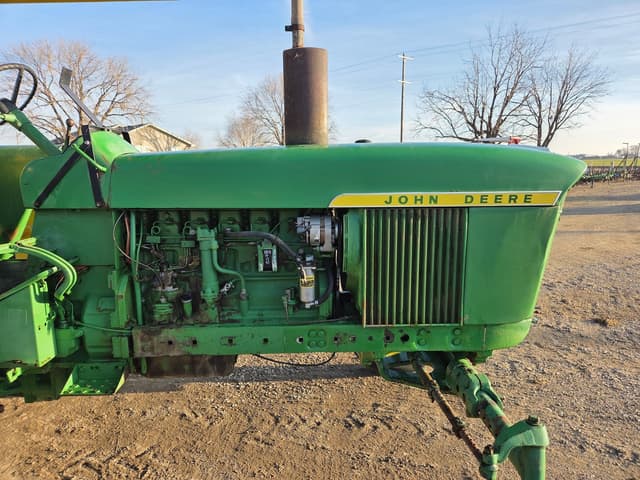 Image of John Deere 4020 equipment image 3