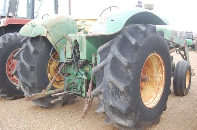 Image of John Deere 4020 equipment image 2