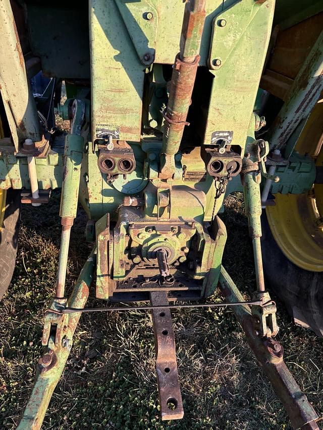 Image of John Deere 4020 equipment image 3