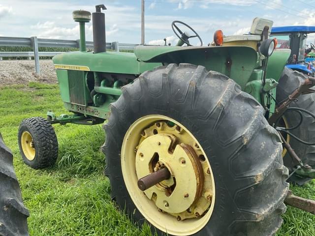 Image of John Deere 4020 equipment image 2