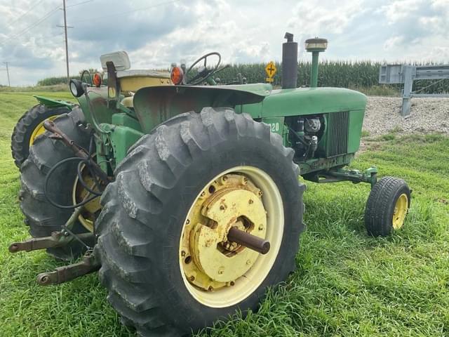 Image of John Deere 4020 equipment image 4