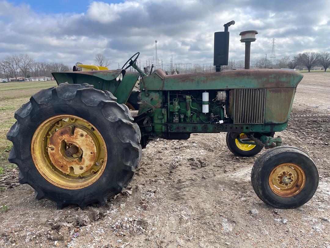 Image of John Deere 4020 Primary image