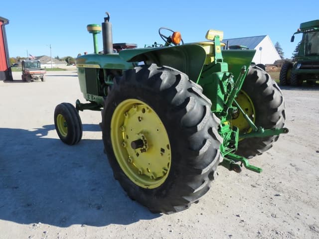 Image of John Deere 4020 equipment image 4