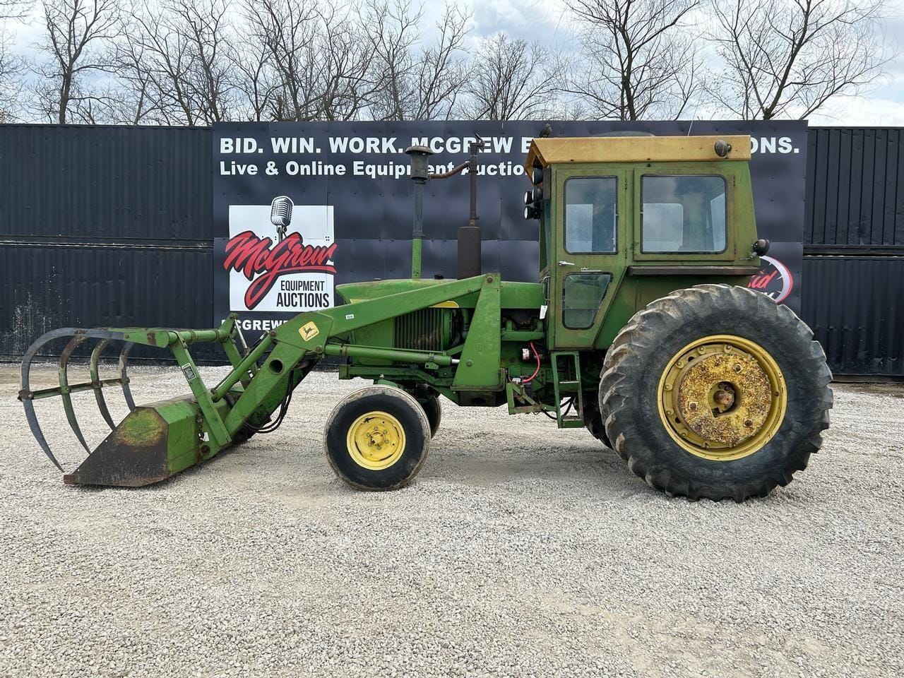 John Deere 4020 Equipment Image0