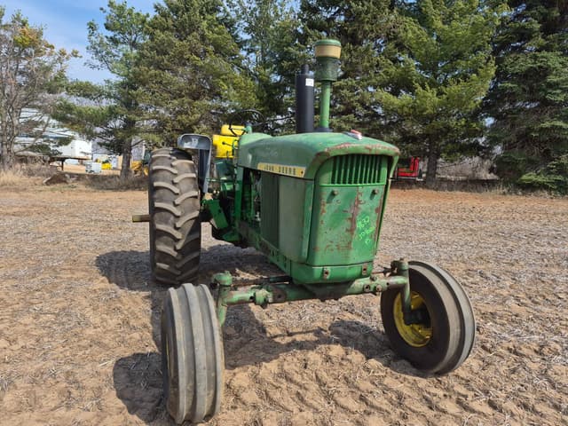 Image of John Deere 4020 equipment image 3