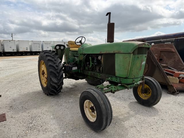 Image of John Deere 4020 equipment image 2