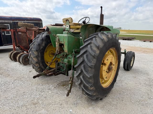 Image of John Deere 4020 equipment image 4