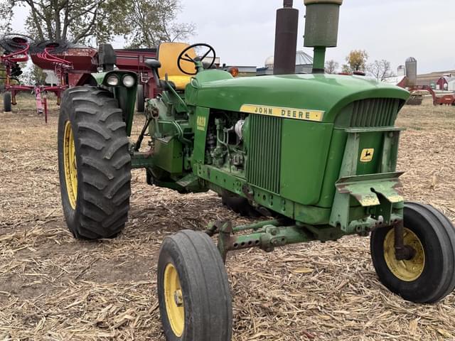 Image of John Deere 4020 equipment image 4