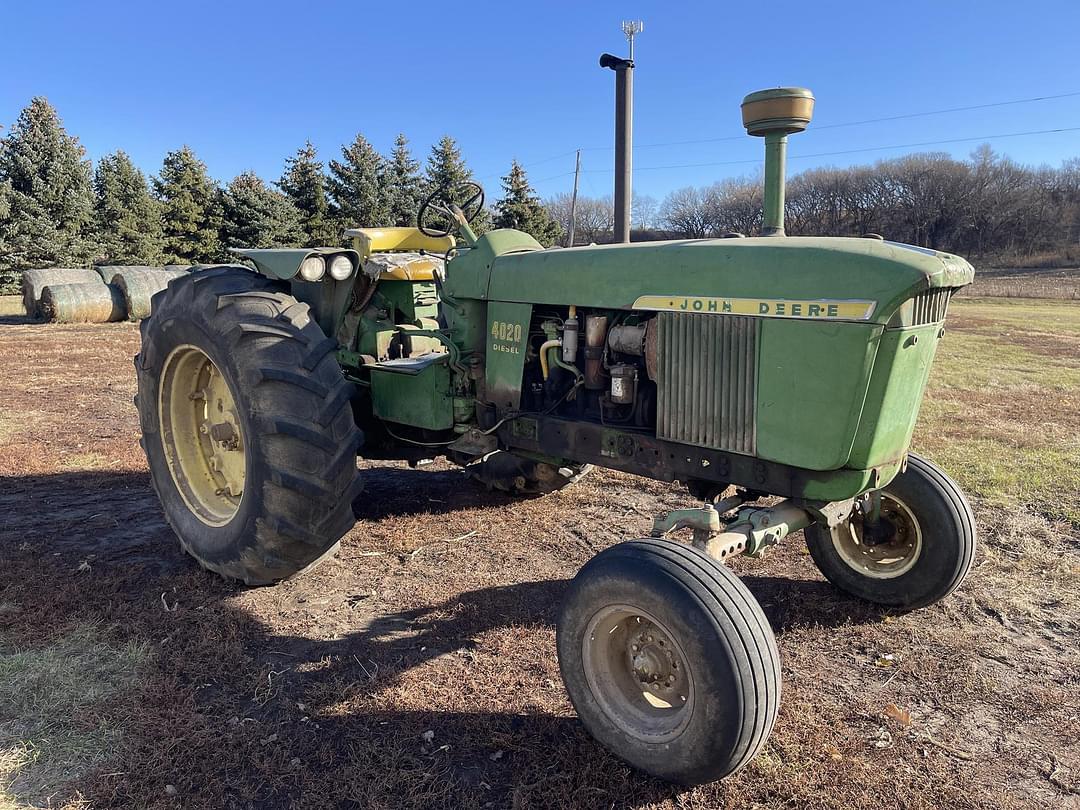 Image of John Deere 4020 Primary image